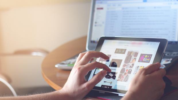 tablet met webshop